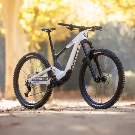 Bicicleta Scott Tensão de Contesa Eride 900 2025