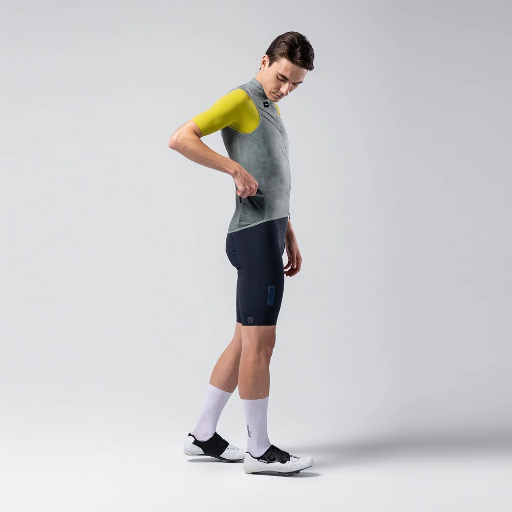 Chaleco Gobik Plus 2.0 Hombre Cedar Check 2025 | Chalecos