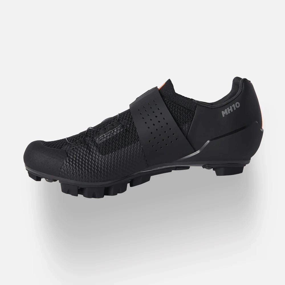 Zapatillas Montaña DMT MH10 Negro/Negro | Zapatillas