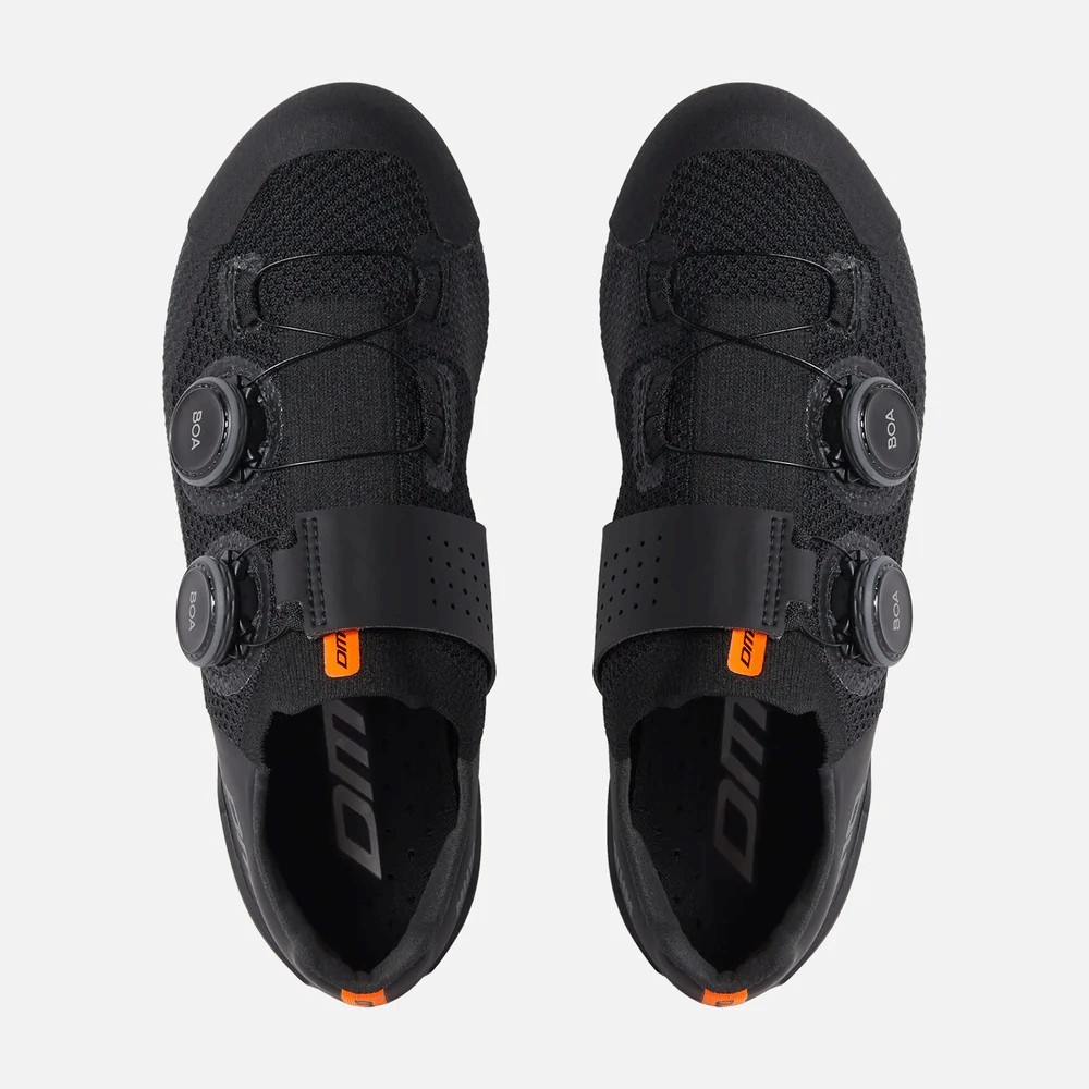 Zapatillas Montaña DMT MH10 Negro/Negro | Zapatillas
