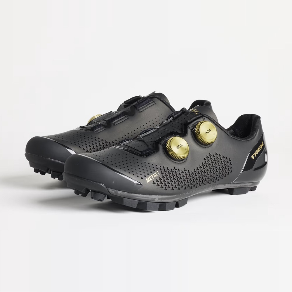 Zapatillas de Montaña Trek RSL Negro/Dorado 2026