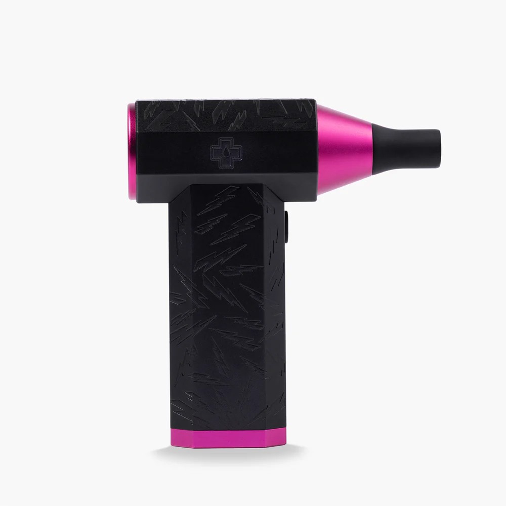 Secador Muc-Off Blow It USB Aluminio Negro/Rosa | Limpieza