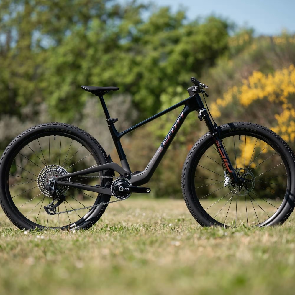 Bicicleta Scott Spark Rc SL Piano black/Carbon black 2027