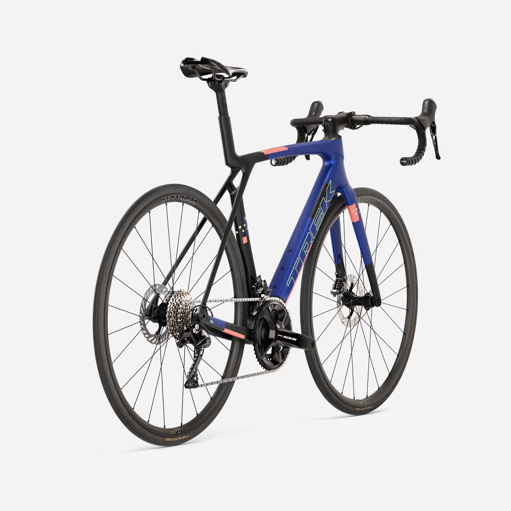 Bicicleta Trek Madone SL 5 Gen 8 Matte Cobalt Blue/Trek Black/Living Coral 2027
