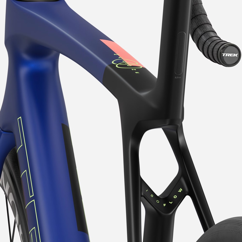 Bicicleta Trek Madone SL 6 Gen 8 Matte Cobalt Blue/Trek Black/Living Coral 2027