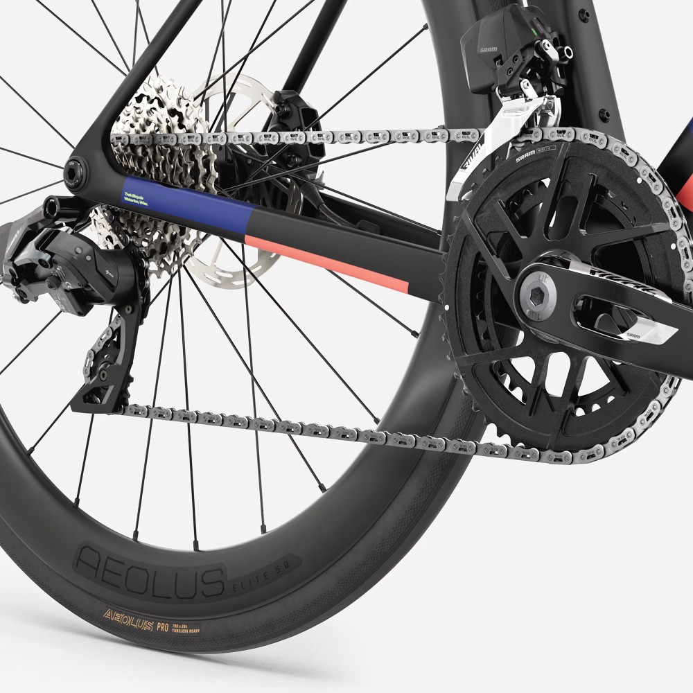 Bicicleta Trek Madone SL 6 AXS Gen 8 Matte Cobalt Blue/Trek Black/Living Coral 2027