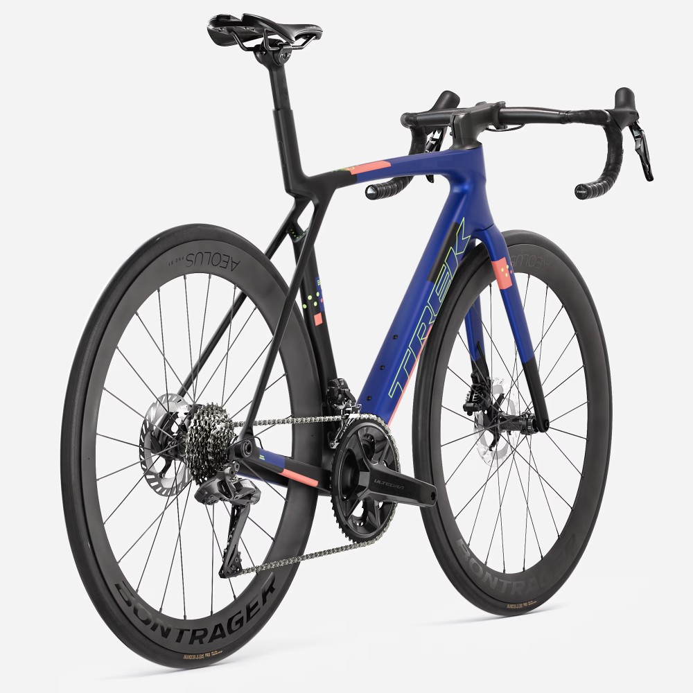 Bicicleta Trek Madone SL 7 Gen 8 Matte Cobalt Blue/Trek Black/Living Coral 2027