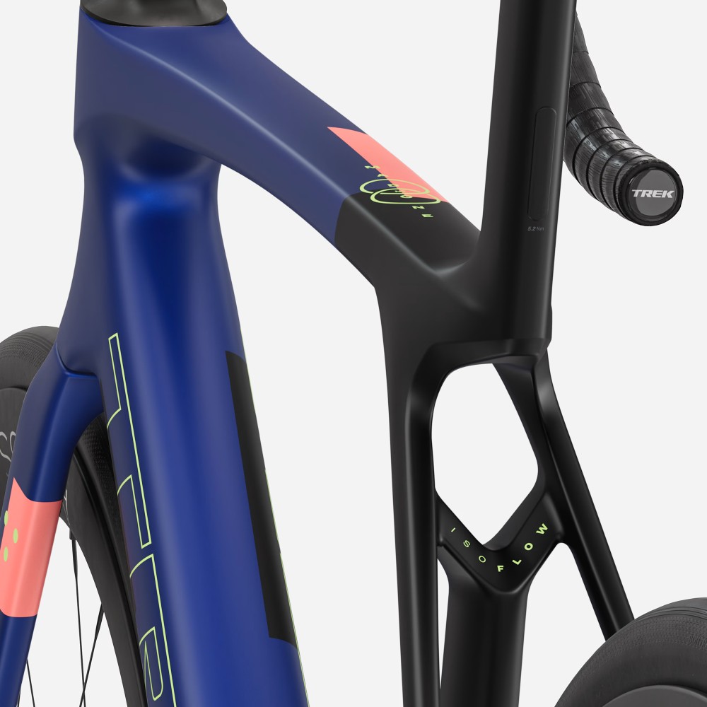 Bicicleta Trek Madone SL 7 Matte Cobalt Blue/Trek Black/Living Coral 2027
