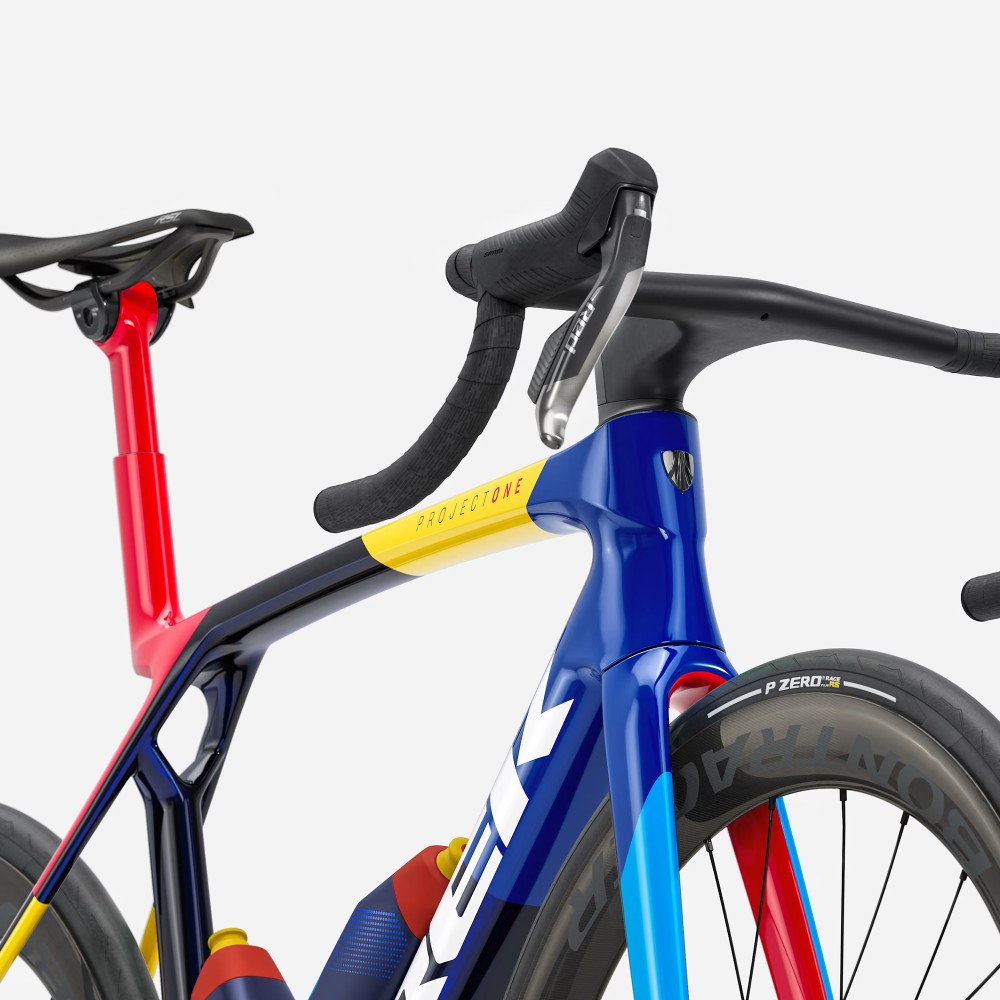 Bicicleta Trek Madone SLR 9 Gen 8 AXS Team Replica 2027
