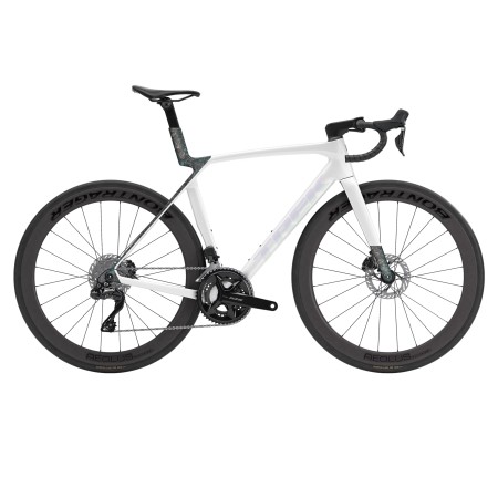 Bicicleta Trek Madone SL 6 Gen 8 Gloss Crystal White/Matte Deep Smoke 2026