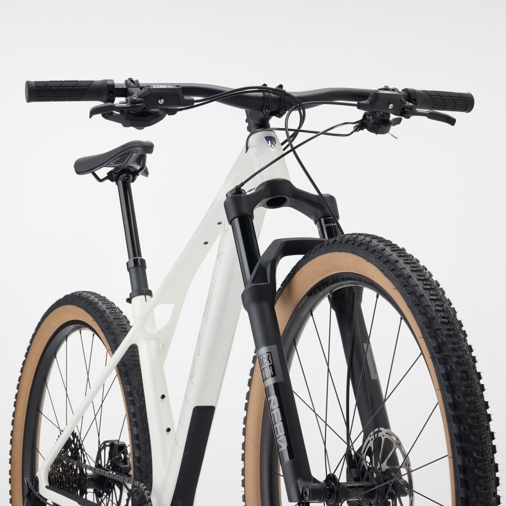 Bicicleta Trek Procaliber 9.6 Gen 3 Crystal White 2027