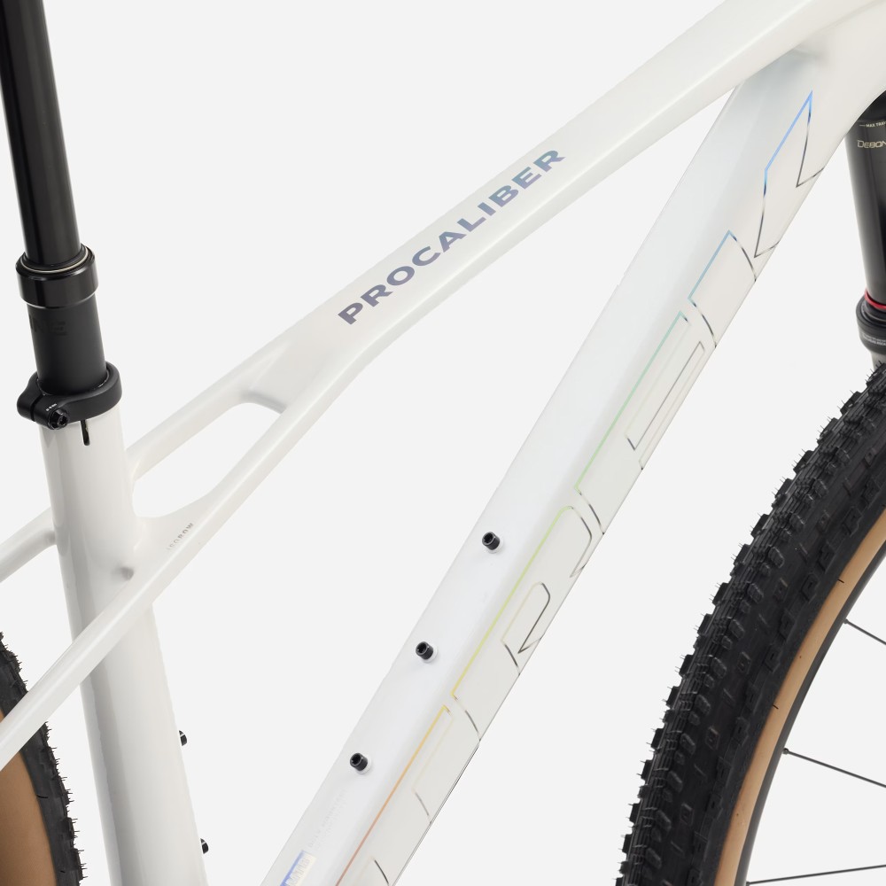 Bicicleta Trek Procaliber 9.6 Gen 3 Crystal White 2027