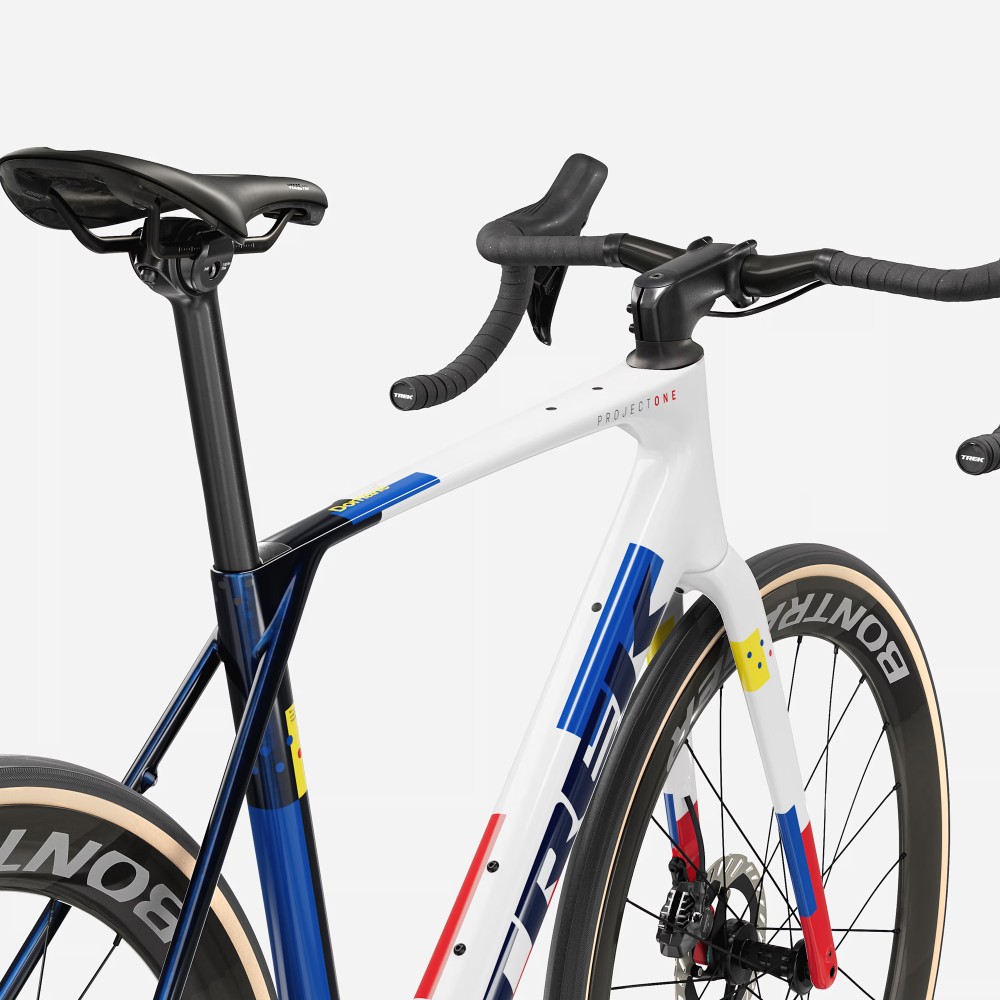 Bicicleta Trek Domane SLR 9 Gen 5 Navy Smoke/Trek White 2027